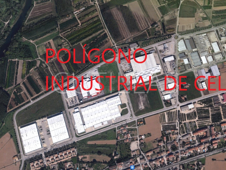 Nave industrial en Gironés